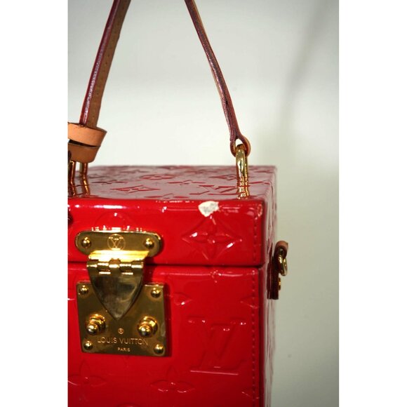 Louis Vuitton LV Monogram Vernis Bleecker Box Shoulder Bag Red Women's w/ DAMAGE - Picture 4 of 9